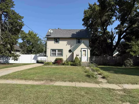 1345 Forest Ave, Beloit, WI 53511