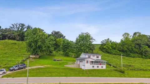 7023 Highway 81, Cassville, WI 53806