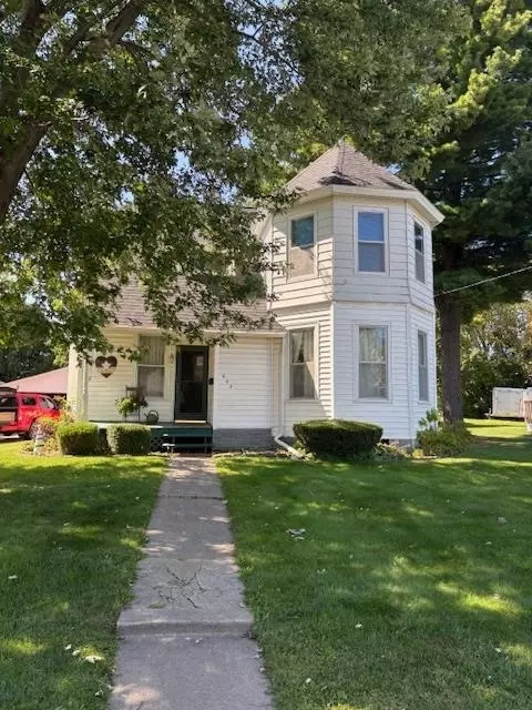 604 Jefferson St, Lancaster, WI 53813