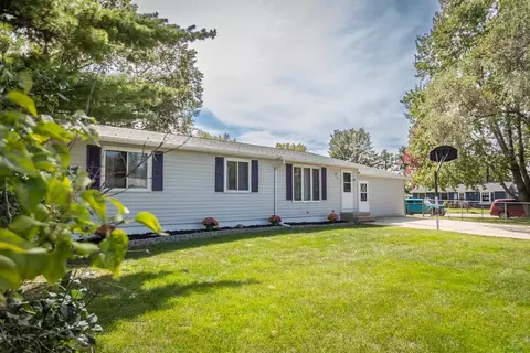 956 Newman St, Janesville, WI 53545
