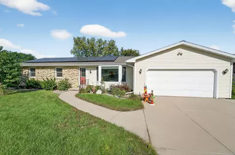 800 Forest View Dr, Verona, WI 53593
