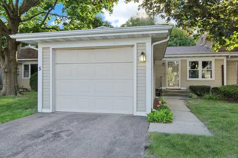 5 Plum Tree Vlg, Beloit, WI 53511