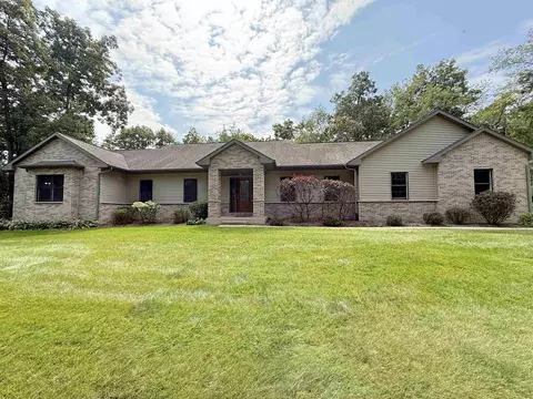 5907 N Timber Ridge Dr, Janesville, WI 53545