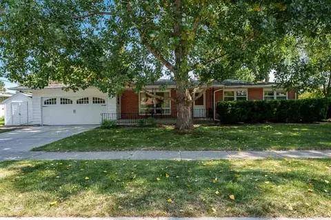 85 S Harmony Dr, Janesville, WI 53545
