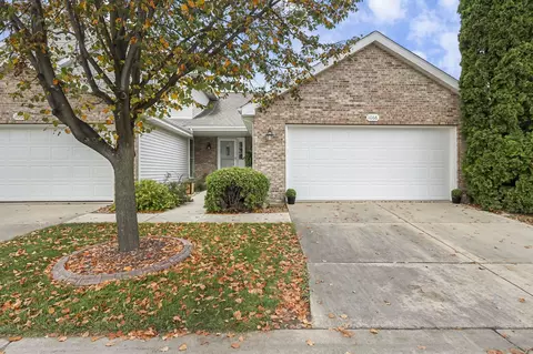 1068 Stonewood Xing, Sun Prairie, WI 53590