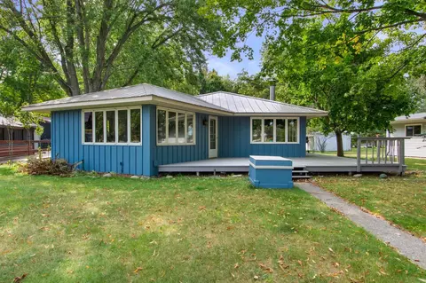 1026 E Queens Way, Nekoosa, WI 54457