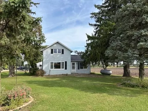 310 Sportsman Rd, Pickett, WI 54964