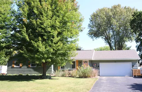 404 N Mowe St, Orfordville, WI 53576