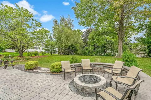 3002 Dartmouth Dr, Janesville, WI 53548