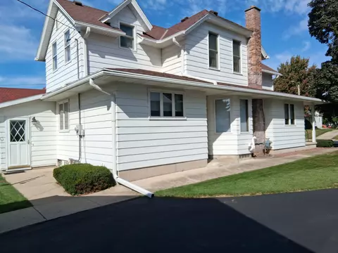118 Main St, Arlington, WI 53911
