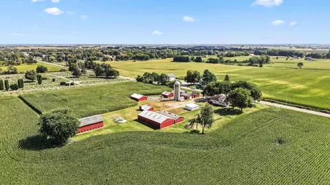 w346 County Road P, Randolph, WI 53956