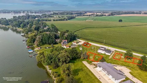 w10723 Blackhawk Trail # 12, Fox Lake, WI 53933