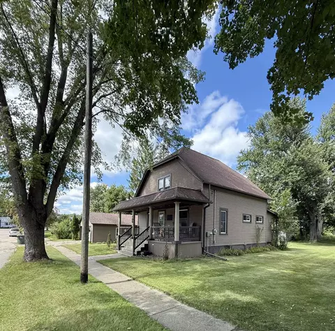 105 E Colvin Rd, Wonewoc, WI 53968
