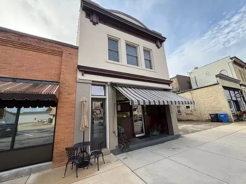 126 N Dickason Blvd, Columbus, WI 53925