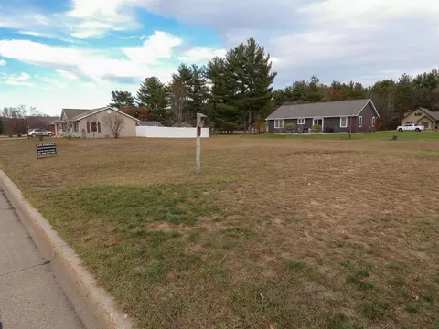 122 Pine Circle Dr, Boscobel, WI 53805