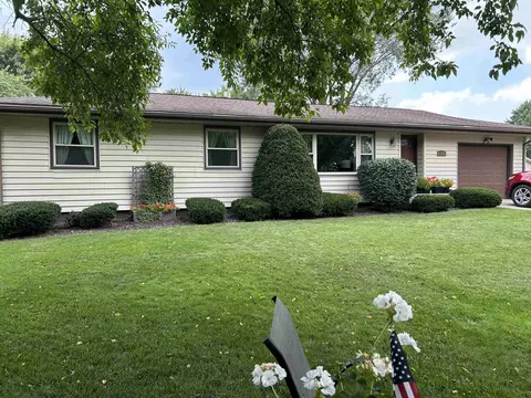 1305 Grant St, Tomah, WI 54660
