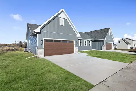 408 Orchid Ave #17, Stoughton, WI 53589