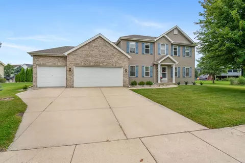 727 Weald Bridge Rd, Cottage Grove, WI 53527