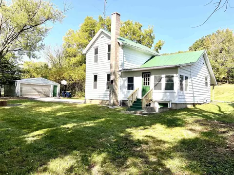 103 High St, North Freedom, WI 53951