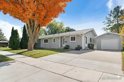 1013 Vandenburg St, Sun Prairie, WI 53590