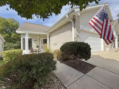 118 S Harmony Dr, Janesville, WI 53545