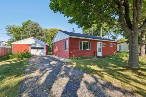 412 Hitchcock St, Baraboo, WI 53913