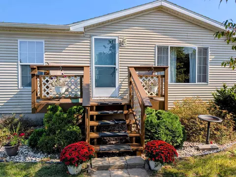 n2638 County Road Hh, Lyndon Station, WI 53944