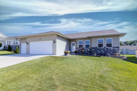 3012 Guinness Dr, Janesville, WI 53546