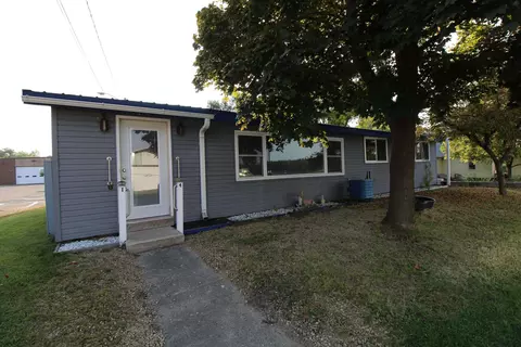 14 Sunset Dr, Montello, WI 53949