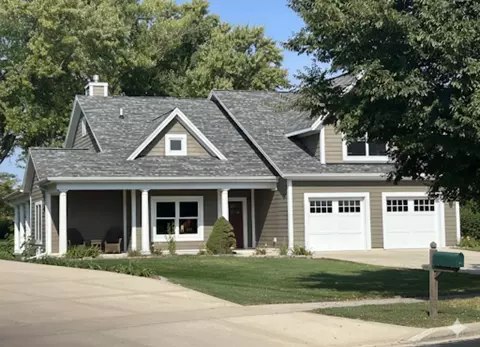 610 Wheatland Dr, Cambridge, WI 53523