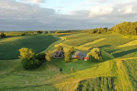 33759 Cottontail Ln, Wauzeka, WI 53826