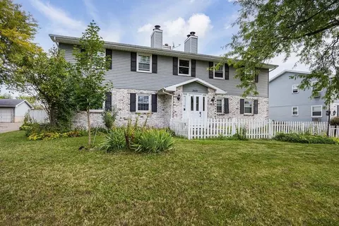 2621 Smithfield Dr #3, Fitchburg, WI 53719