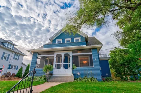 617 E Main St, Stoughton, WI 53589
