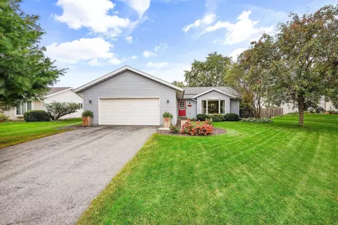 6433 Dylyn Dr, Madison, WI 53719