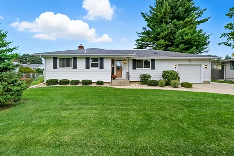 342 E Kohler St, Sun Prairie, WI 53590