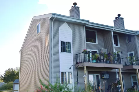 727 E Lakeview Rd #8, Hustisford, WI 53034