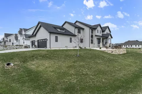 5606 Shenandoah Dr, Waunakee, WI 53597