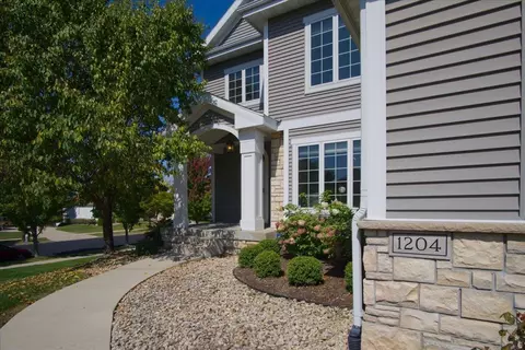 1204 Frederick Ct, Waunakee, WI 53597