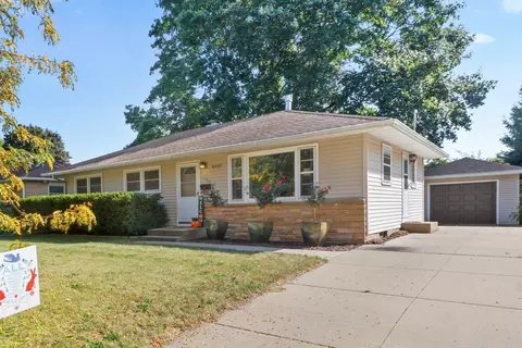 4337 Crawford Dr, Madison, WI 53711