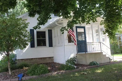227 S State St, Waupun, WI 53963