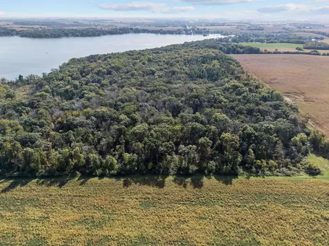 w2186 Eric Road, Markesan, WI 53946