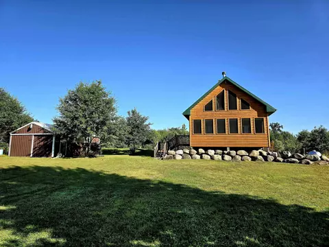 w7058 5th Street East, Necedah, WI 54646