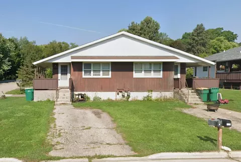 120-122 Valley Dr, Mount Horeb, WI 53572