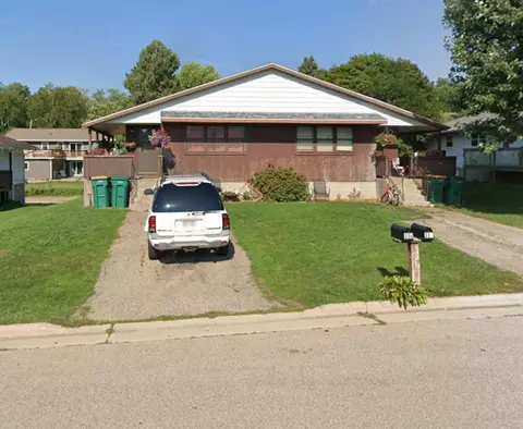 116-118 Valley Dr, Mount Horeb, WI 53572