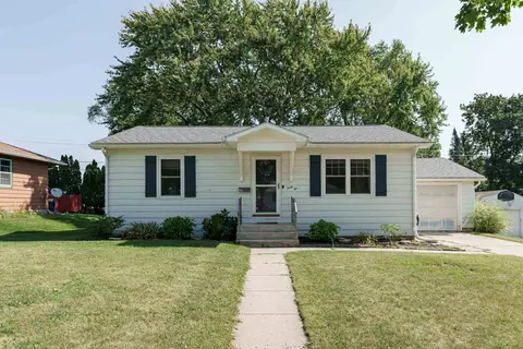 42 Wilson Ave, Fort Atkinson, WI 53538