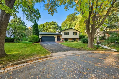 3033 Greenway Trl, Madison, WI 53719