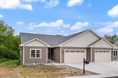 742 Kensington Dr, Ripon, WI 54971