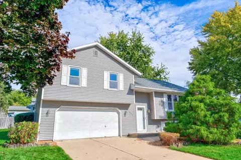 1402 Andaman St, Sun Prairie, WI 53590