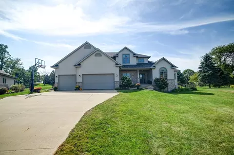 581 Concord Dr, Oregon, WI 53575
