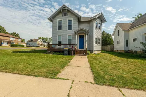 1902 9th St, Monroe, WI 53566